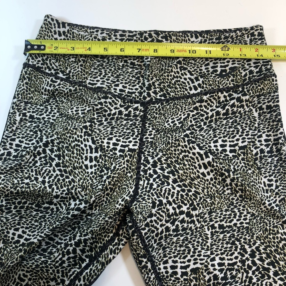 Dry Fit Nike Womens animal print high rise leggings sz large - Picture 4 of 7